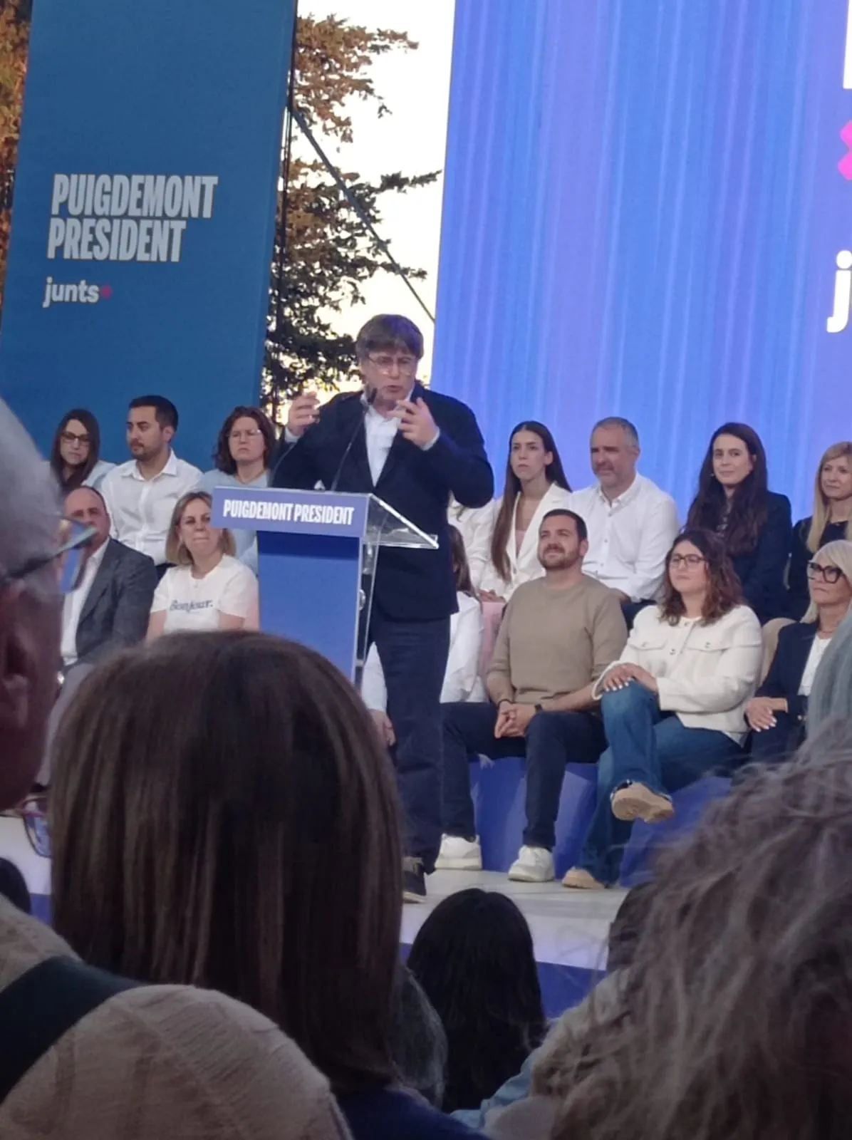 Carles Puigdemont spreekt tijdens een campagnebijeenkomst in Elna, mei 2024.